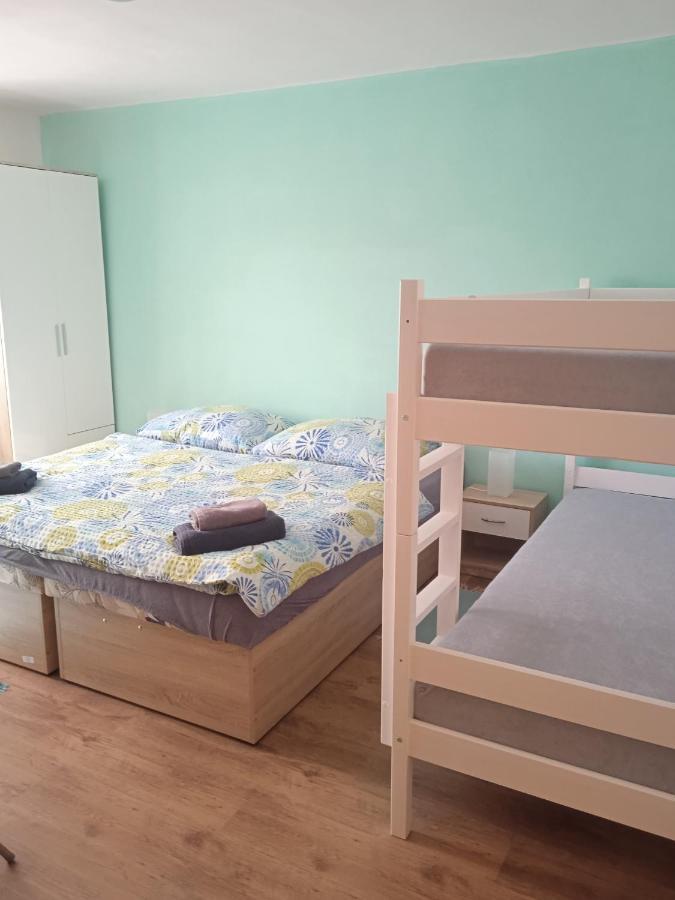 בזנץ Apartman Laumar 3 מראה חיצוני תמונה